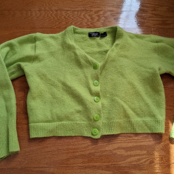 Long sleeve green wool shit in size S - Picture 2 of 2